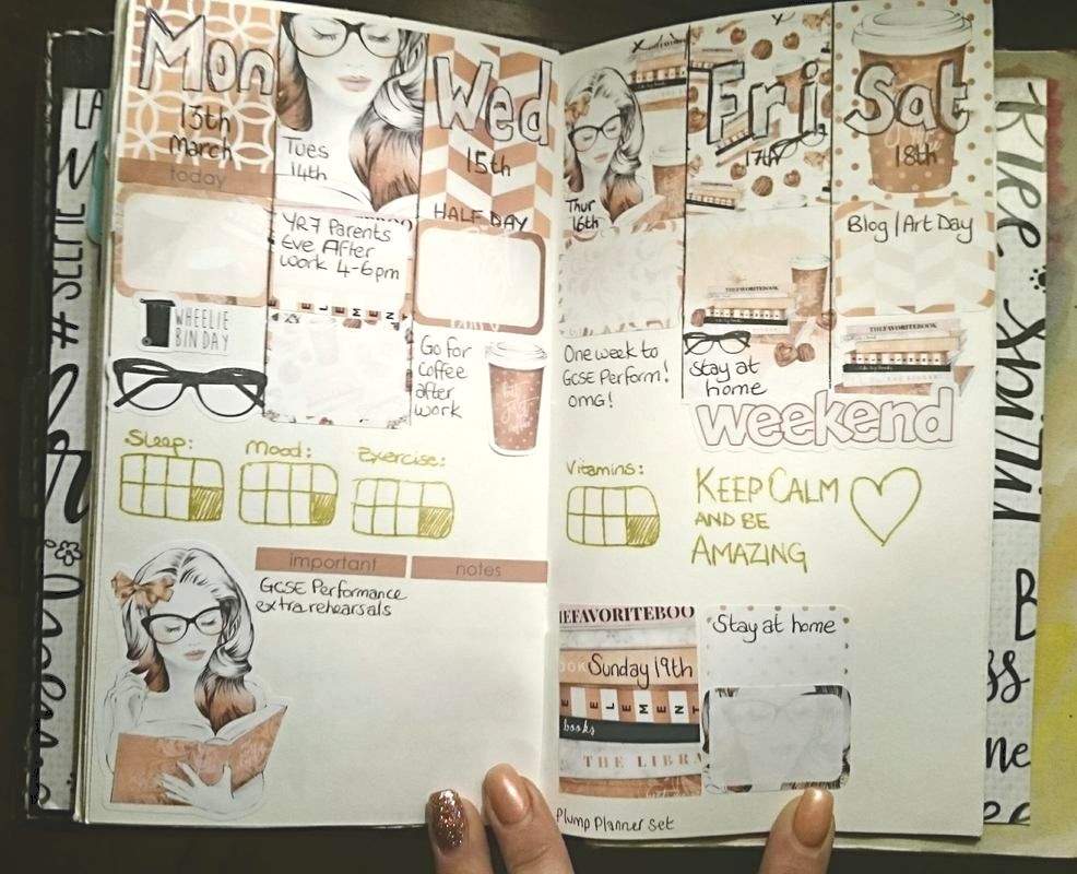 Weekly planner layout, kit by The Plump Planner, page by - Kerrymay._.Makes 