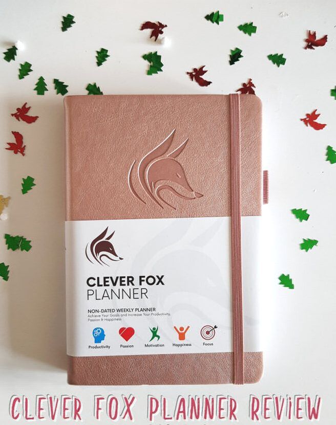 Review and giveaway of this fabulous planner by Clever Fox. I was lucky enough to receive this beautiful A5 rose gold weekly non-dated planner to review from https://cleverfoxplanner.com it is so pretty. I already use one of their weekly planners myself as my blog and You Tube planner. #plannergiveaway #plannerreview #a5planner #a5bulletjournal 